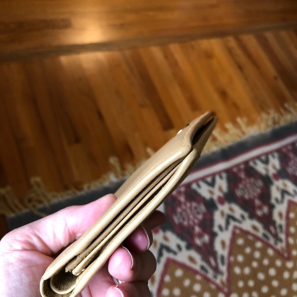 Chanel Bifold Long Caviar Leather Wallet - Picture 4 of 16